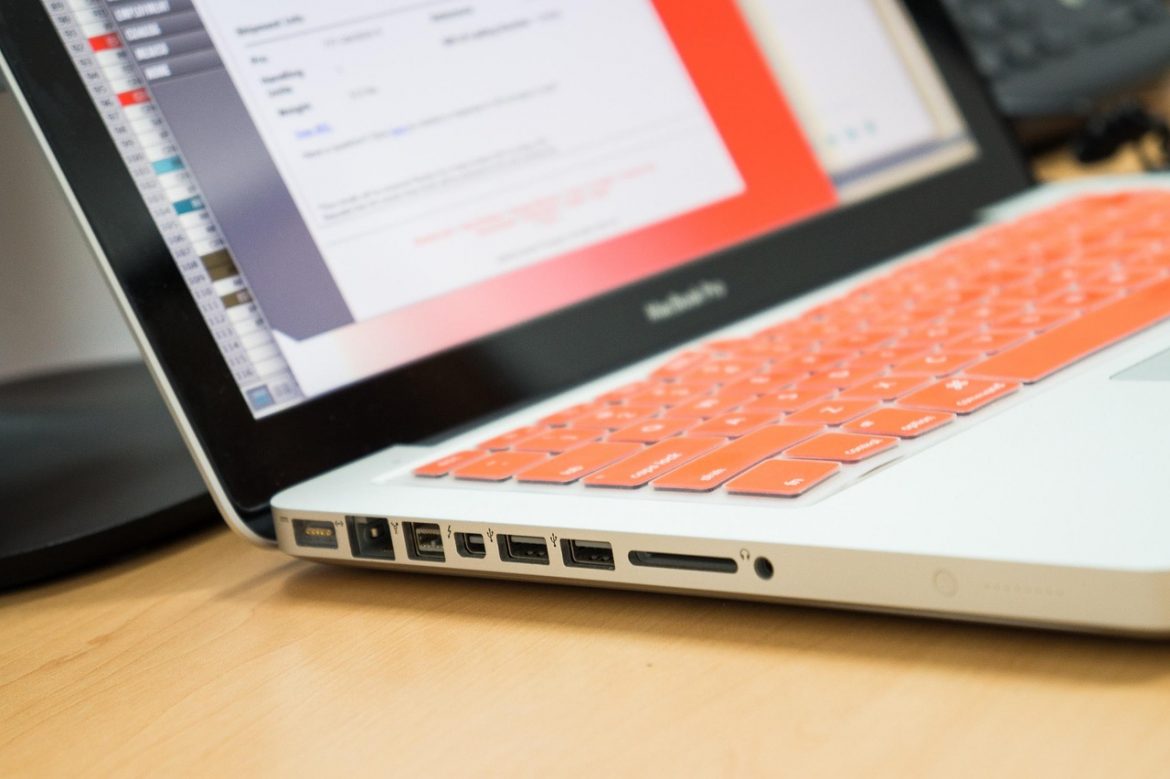 De Stand van Zaken: Welke MacBook Moet Je Kiezen in de Zomer van 2026?